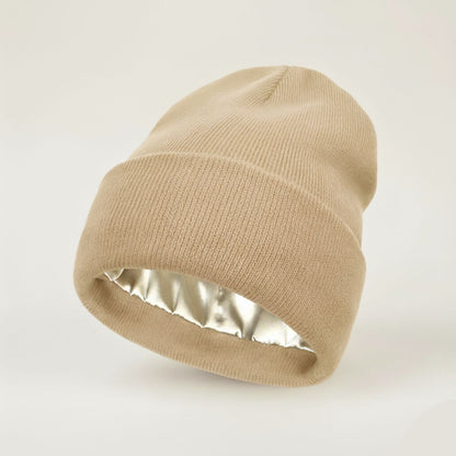 SilkyBeanie™ | Skyddar håret från friktion, slitage och friss — varje natt.